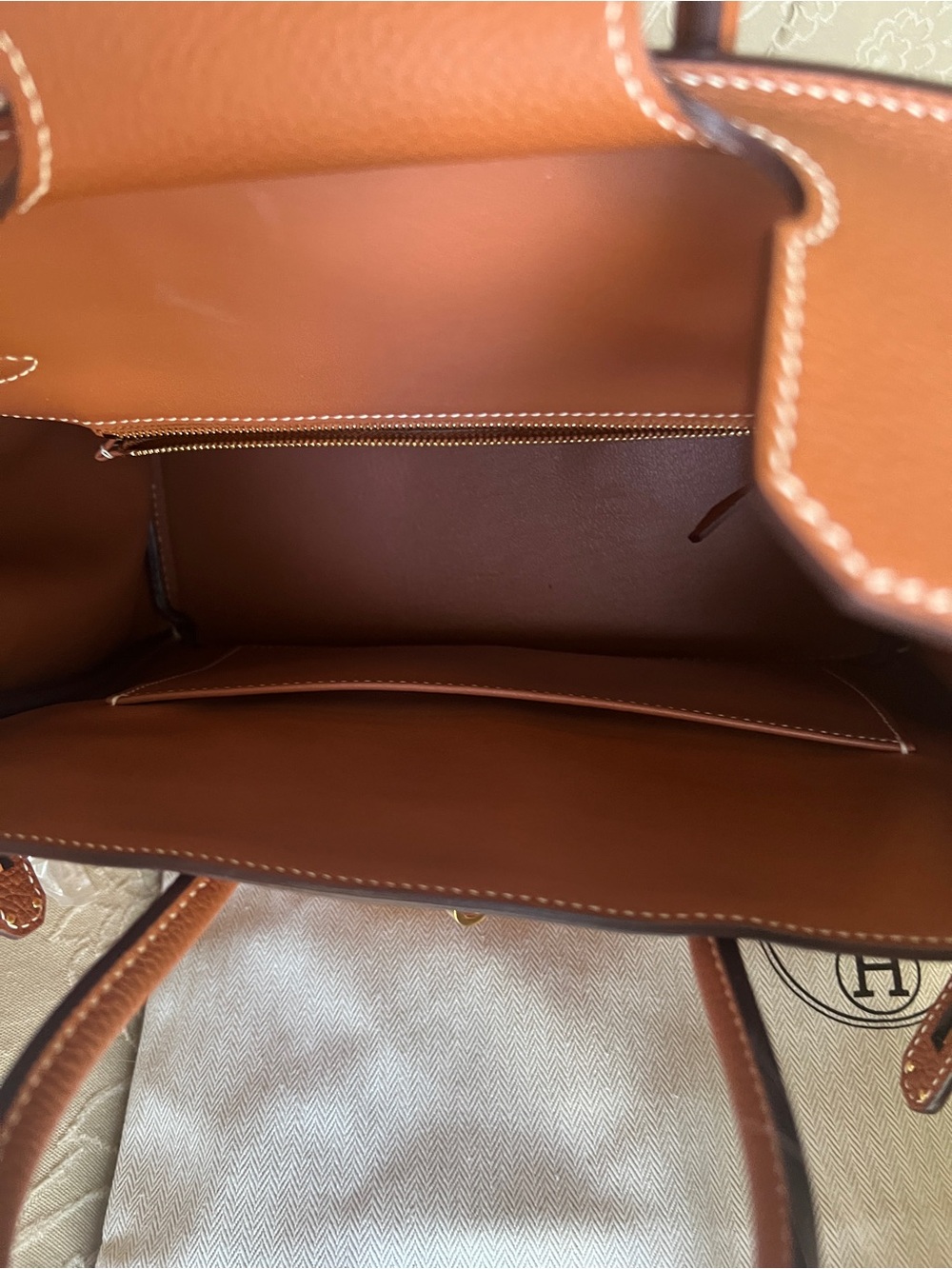 Hermès-Style Cognac Leather Top-Handle Tote Bag - Picture 8 of 9